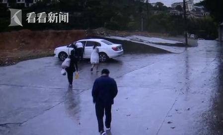 新人办完婚宴跑路 新郎新娘谎称送客再也没回来